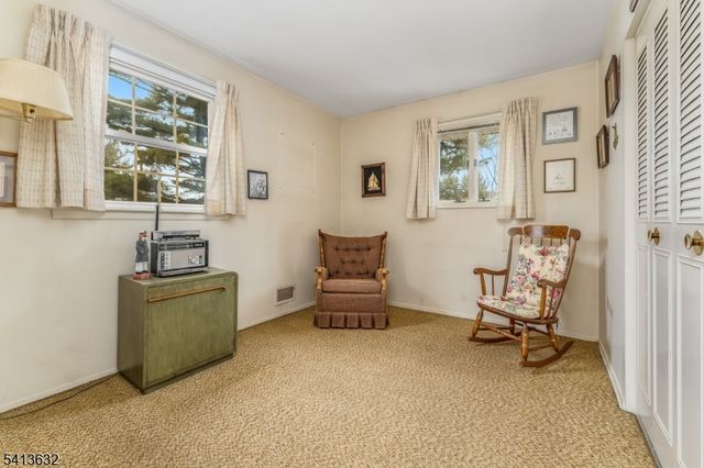 14 Ramsey Rd, Clinton Twp., NJ 08833