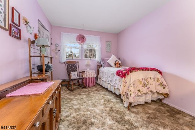 14 Ramsey Rd, Clinton Twp., NJ 08833