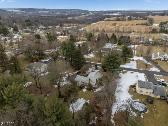 14 Ramsey Rd, Clinton Twp., NJ 08833