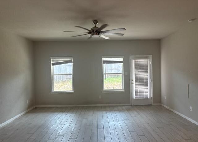 319 Harbor Forest Lane, Conroe, TX 77316