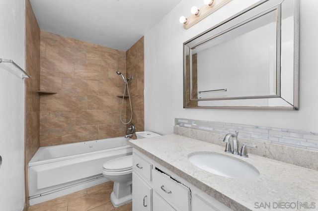 8625 Lake Murray Blvd 5, San Diego, CA 92119