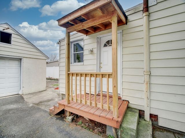 196 Lafayette St, Rahway City, NJ 07065