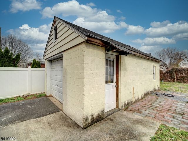 196 Lafayette St, Rahway City, NJ 07065