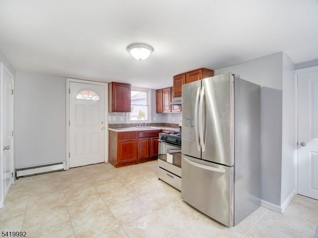 196 Lafayette St, Rahway City, NJ 07065