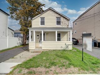 196 Lafayette St, Rahway City, NJ 07065