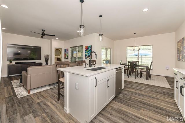 922 Boulder Crest Court, Eureka, MO 63025