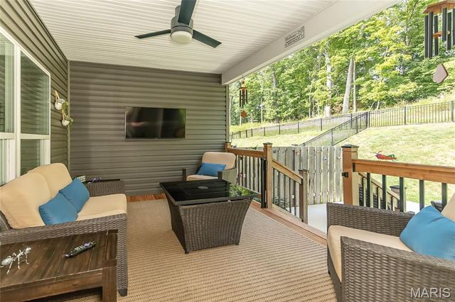 922 Boulder Crest Court, Eureka, MO 63025
