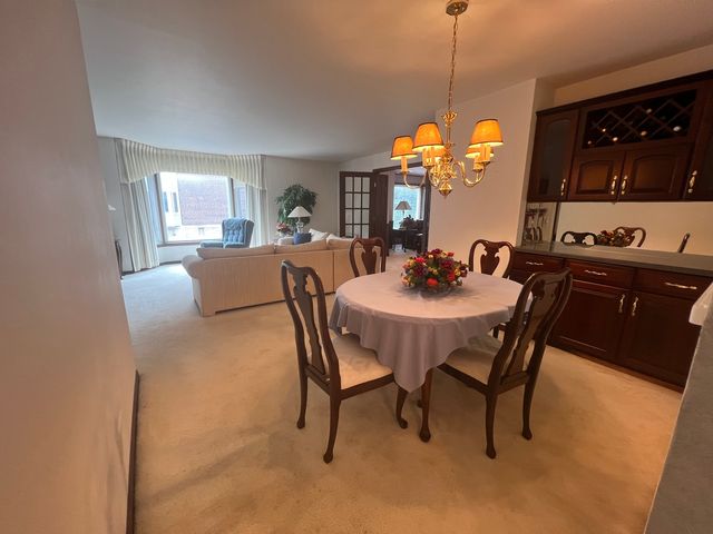 500 Thames Parkway 1F, Park Ridge, IL 60068