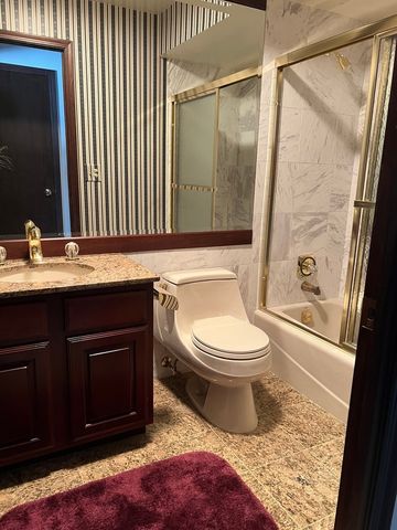 500 Thames Parkway 1F, Park Ridge, IL 60068