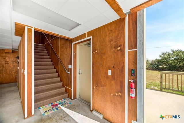 265 Coastal Oaks Loop, Port O'connor, TX 77982