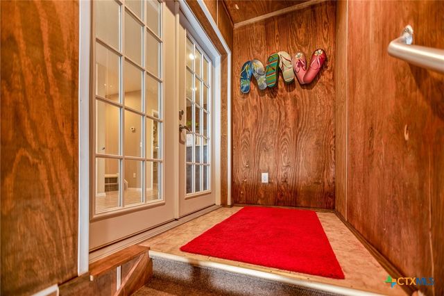 265 Coastal Oaks Loop, Port O'connor, TX 77982