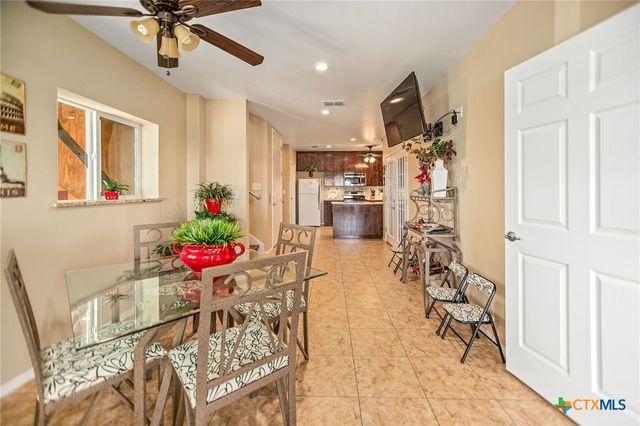 265 Coastal Oaks Loop, Port O'connor, TX 77982