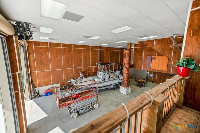 265 Coastal Oaks Loop, Port O'connor, TX 77982