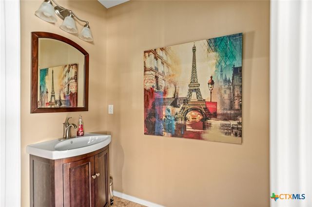 265 Coastal Oaks Loop, Port O'connor, TX 77982