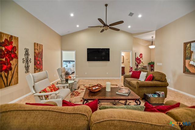 265 Coastal Oaks Loop, Port O'connor, TX 77982