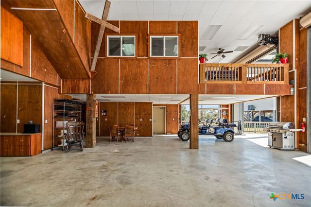 265 Coastal Oaks Loop, Port O'connor, TX 77982