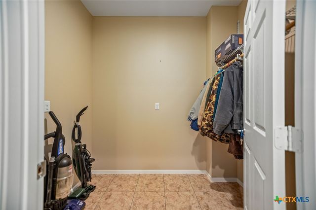 265 Coastal Oaks Loop, Port O'connor, TX 77982