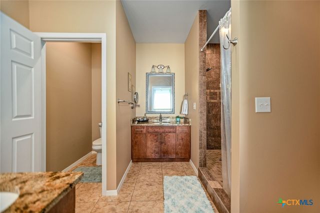 265 Coastal Oaks Loop, Port O'connor, TX 77982