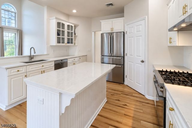 9 Schindler Way, Livingston Twp., NJ 07039