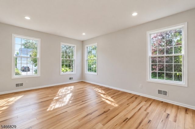 9 Schindler Way, Livingston Twp., NJ 07039