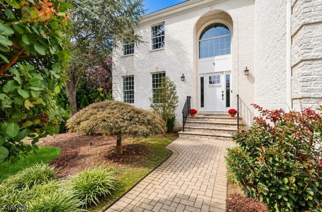 9 Schindler Way, Livingston Twp., NJ 07039