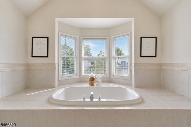 9 Schindler Way, Livingston Twp., NJ 07039