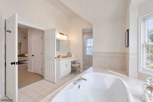 9 Schindler Way, Livingston Twp., NJ 07039