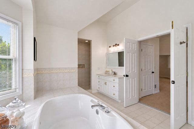 9 Schindler Way, Livingston Twp., NJ 07039