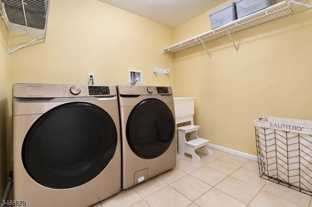 9 Schindler Way, Livingston Twp., NJ 07039