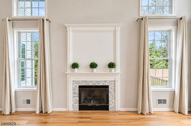 9 Schindler Way, Livingston Twp., NJ 07039