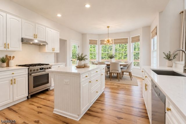 9 Schindler Way, Livingston Twp., NJ 07039