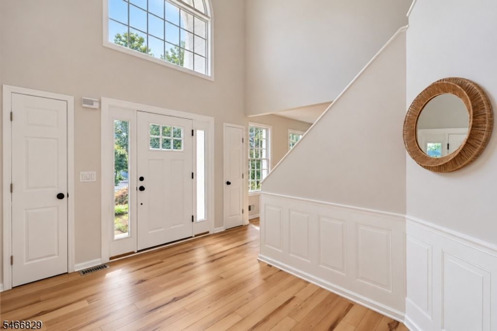 9 Schindler Way, Livingston Twp., NJ 07039 — photo 4