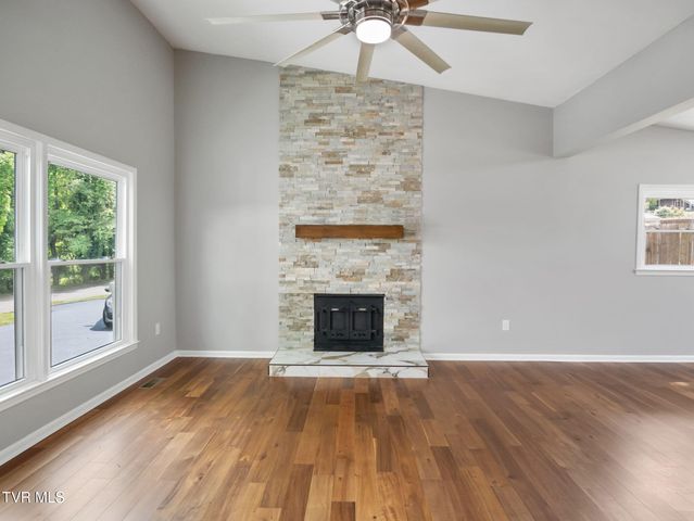 121 Northeast Hill Drive, Abingdon, VA 24210