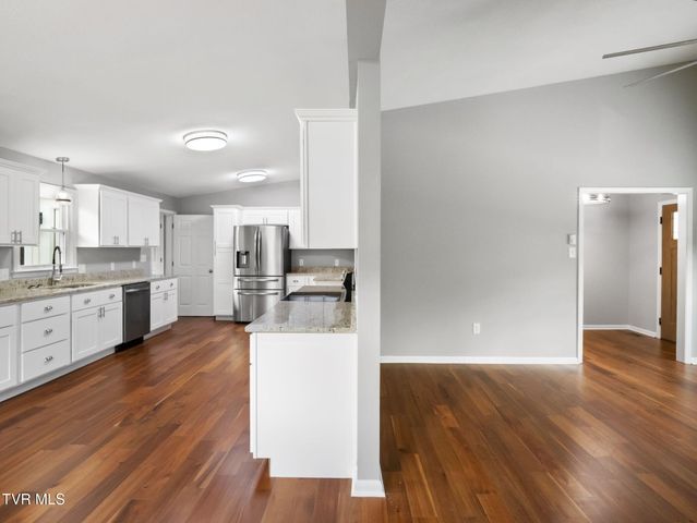 121 Northeast Hill Drive, Abingdon, VA 24210