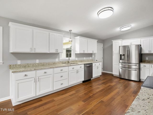121 Northeast Hill Drive, Abingdon, VA 24210