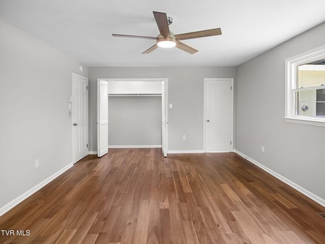 121 Northeast Hill Drive, Abingdon, VA 24210