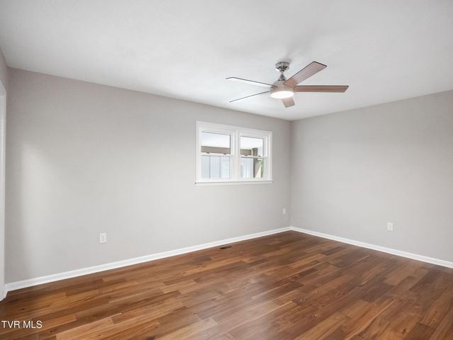 121 Northeast Hill Drive, Abingdon, VA 24210