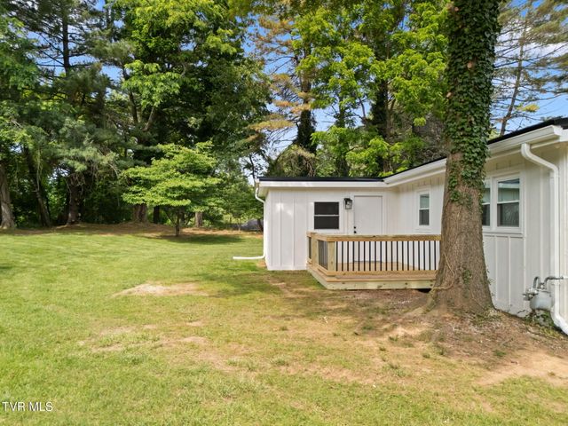 121 Northeast Hill Drive, Abingdon, VA 24210