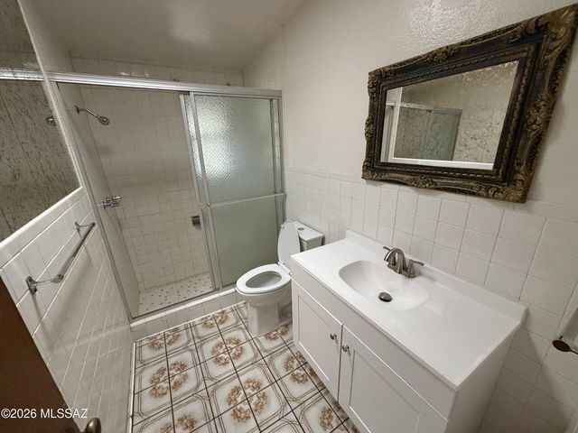 911 W Estrada, Tucson, AZ 85745