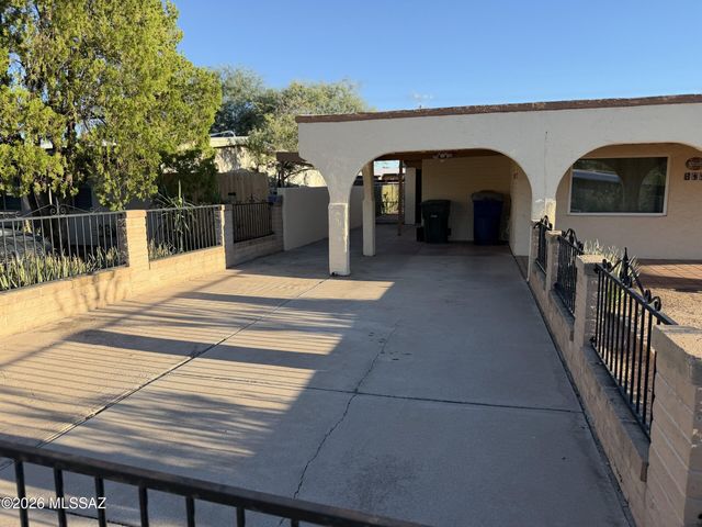 911 W Estrada, Tucson, AZ 85745