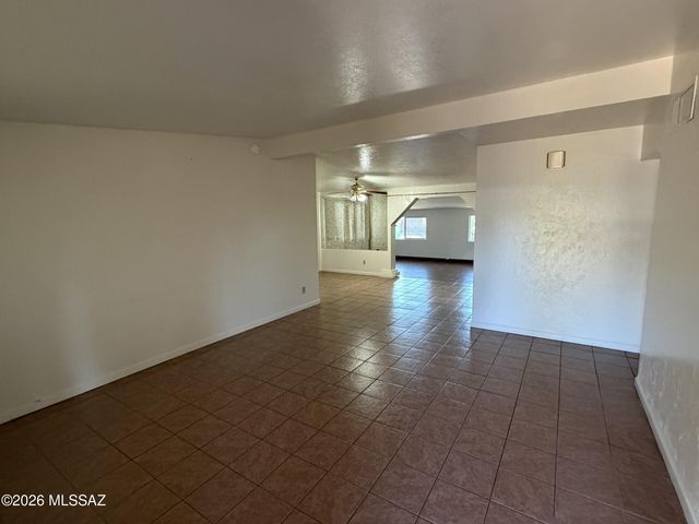 911 W Estrada, Tucson, AZ 85745