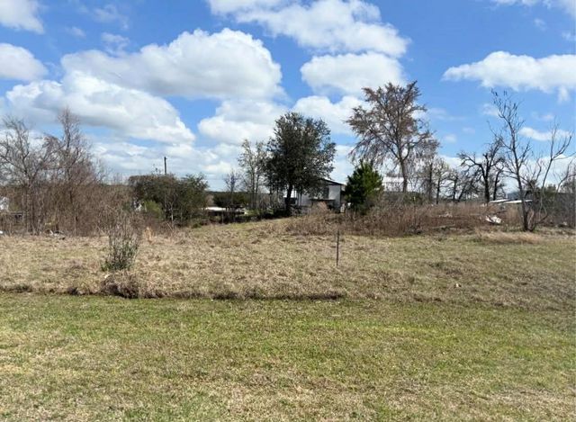 130 Cedar, Onalaska, TX 77360