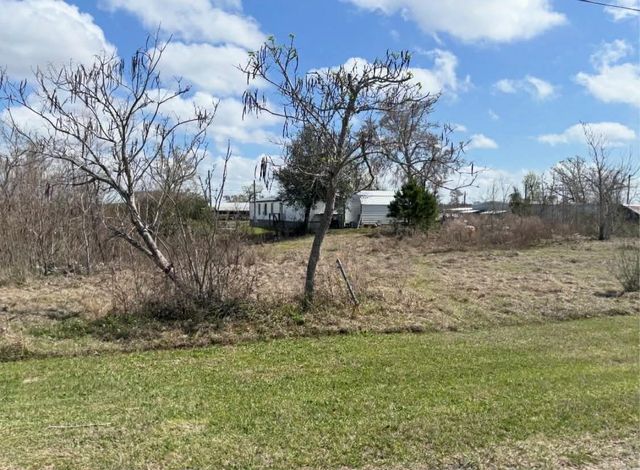 130 Cedar, Onalaska, TX 77360