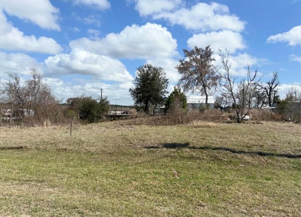 130 Cedar, Onalaska, TX 77360