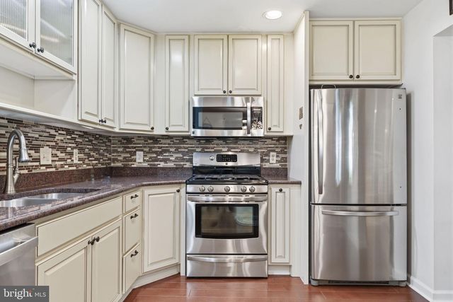 6705 SPRUCE MILL DR, Yardley, PA 19067