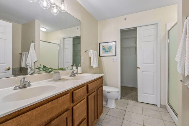 1350 Douglas Drive N 309, Golden Valley, MN 55422