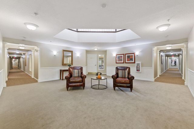 1350 Douglas Drive N 309, Golden Valley, MN 55422