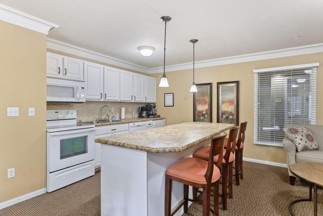 1350 Douglas Drive N 309, Golden Valley, MN 55422