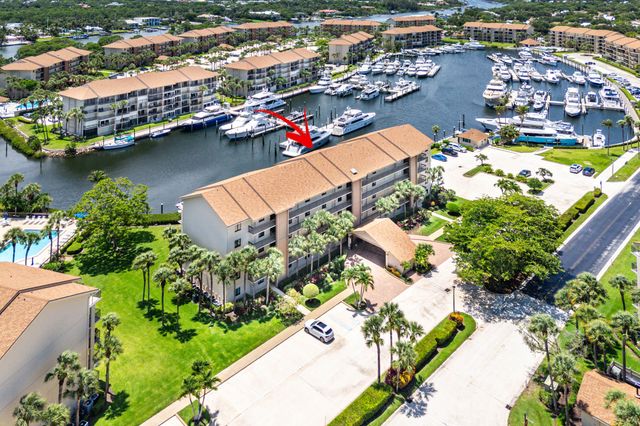 1301 Seafarer Circle 403, Jupiter, FL 33477