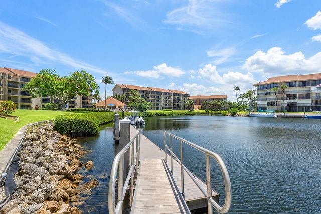 1301 Seafarer Circle 403, Jupiter, FL 33477